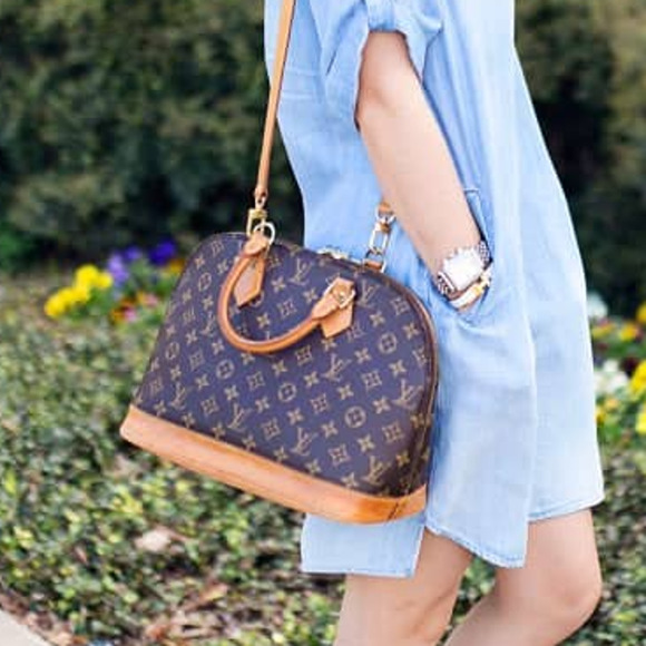 Louis Vuitton Handbags - 💎✨BEAUTIFUL✨💎 Louis Vuitton Monogram Alma Hand Bag